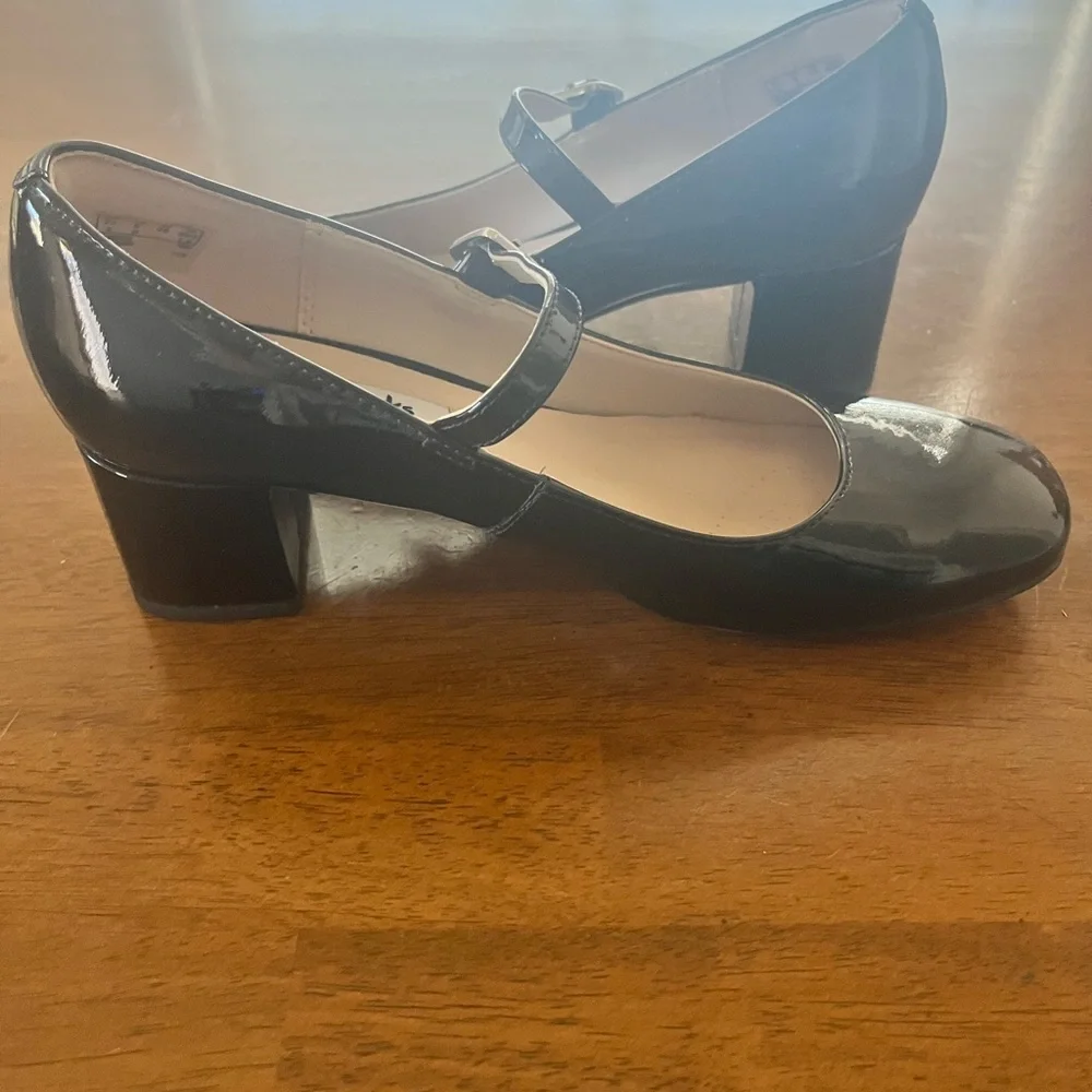 Clarks Women's Glossy Black Mary Jane Flats - Picture 3 of 7